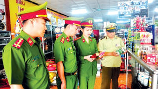 Không xử lý hàng lậu, gian lận thương mại: Sẽ xem xét trách nhiệm người đứng đầu