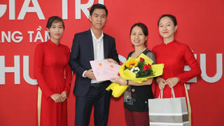 Địa ốc Đất Việt trao sổ cho khách hàng tại Dự án Khu dân cư An Ngãi