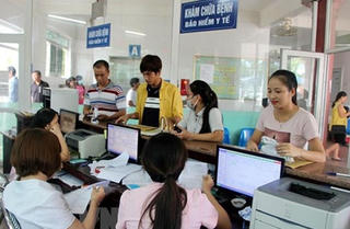 Vừa là thân nhân của liệt sỹ, vừa là công chức, hưởng BHYT theo chế độ nào?