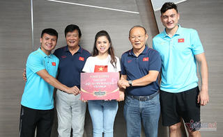 King Coffee thưởng nóng ĐT Việt Nam 200 triệu đồng sau trận hòa Thái Lan