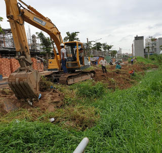 Dự án Thăng Long Home - Hưng Phú lấp rạch gây ngập úng