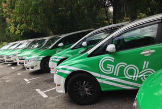 Vì sao Bộ Giao thông liên tục đề xuất taxi công nghệ phải có mào?