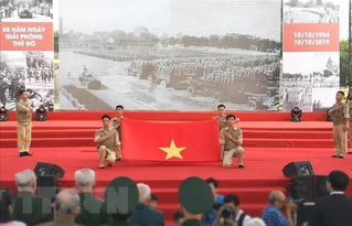 Tái hiện Lễ chào cờ lịch sử trong Ngày Giải phóng Thủ đô