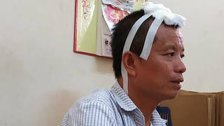 Ghen với hàng xóm giàu có, gã đàn ông cầm dao đến từng nhà đâm chết 5 người