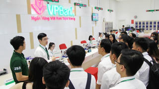 Bí kíp săn học bổng của các ngân hàng lớn