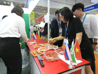 Thực phẩm Nga thu hút sự quan tâm tại Vietnam Expo 2019