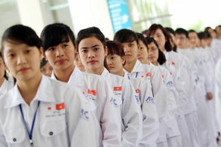 Bổ sung nhiều quy định siết hoạt động xuất khẩu lao động