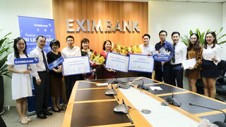 Trao giải chương trình 'Du lịch 5 châu cùng ngoại hối Eximbank' - mùa 2
