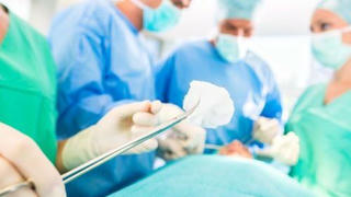 Phát hiện ung thư ruột già sau nhiều tháng tiêu chảy