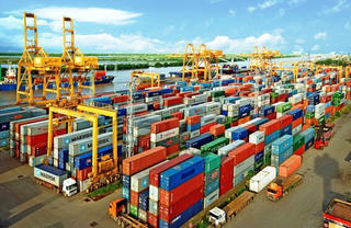 'Trục xuất' hơn 17.500 container phế liệu