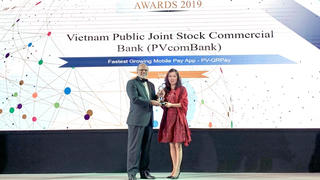 PVcomBank vinh dự nhận liên tiếp 2 giải thưởng Quốc tế 