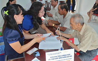 Nhà giáo đã nghỉ hưu được hưởng chế độ phụ cấp thâm niên khi nào?