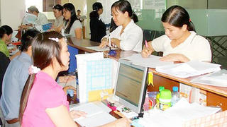 Nhận trợ cấp thất nghiệp và chế độ thai sản ở đâu?