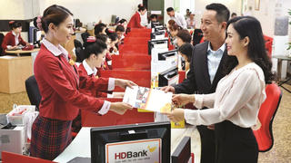 Hỗ trợ khách hàng vượt Covid-19, HDBank giảm sâu lãi suất cho vay