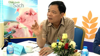 Bộ trưởng Nông nghiệp nêu giải pháp hạ giá thịt lợn 