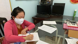 Triệu tập cặp vợ chồng nghi mạo danh cơ quan BHXH để thu mua sổ BHXH