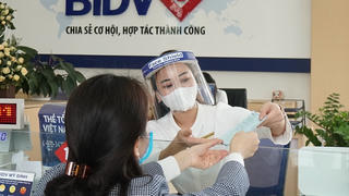 Gói tài khoản 'Song hành' của BIDV: Miễn nhiều loại phí cho người mất việc vì Covid-19