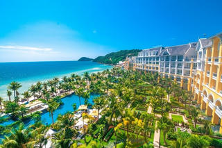 5,5 triệu đồng/đêm/4 người, nghỉ dưỡng đẳng cấp thế giới chưa bao giờ dễ dàng đến thế