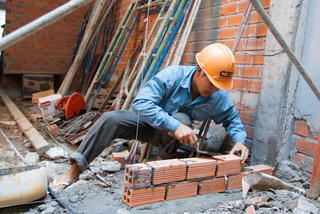 Lao động nhập cư - cuộc chiến mưu sinh