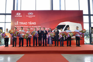 Tập đoàn Thành Công và Hyundai Motor trao tặng 10 xe Solati cứu thương cho các cơ sở y tế tuyến đầu chống dịch Covid-19