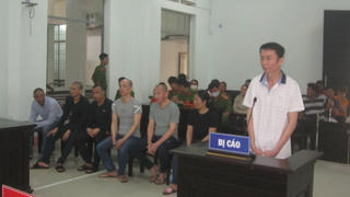 Đường dây lừa bán thiên thạch rởm