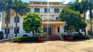 Chỉ huy trưởng công trường... nghi sử dụng chứng chỉ giả bị đình chỉ công tác