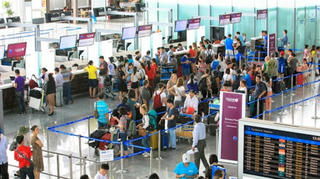 Sân bay Nội Bài sẽ chuyển đổi hình thức thông tin cho hành khách