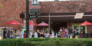 6 ngày mở cửa trở lại, Đại học Alabama có 566 ca nhiễm Covid-19