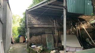 Hàng trăm hộ dân chật vật sống trong khu “ổ chuột” giữa lòng Hà Nội