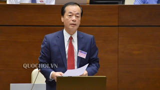 Bộ trưởng Xây dựng nói về 'công trình tâm linh'