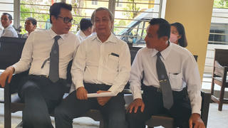 Ngày thứ nhất xử vụ nguyên Giám đốc Sở Y tế Long An: Nhân chứng: “BS Liêm thực hiện đúng quy định thanh toán gói thầu”