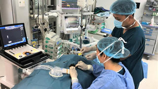 Vinmec công bố nghiên cứu đột phá về giảm đau trong mổ tim hở trẻ em