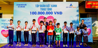 Nhà phát triển Gem Sky World hỗ trợ học sinh nghèo và gia đình khó khăn trên địa bàn