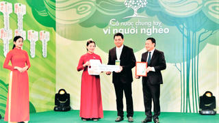 Những viên gạch hồng từ doanh nghiệp