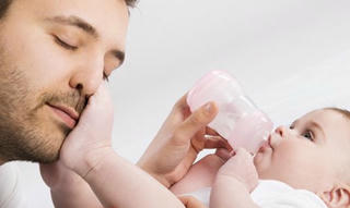 Lao động nam được hưởng chế độ gì khi vợ sinh con?