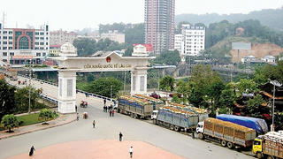 Chuẩn bị vào vụ thu hoạch nông sản: Cách nào tránh ùn tắc cửa khẩu?