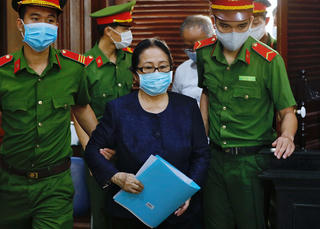 Diễn biến bất ngờ phiên xử “đại gia” Bạch Diệp