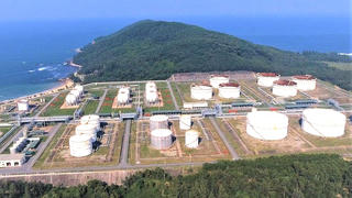 Giá dầu tăng, lọc dầu dần phục hồi