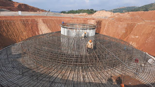 Điện gió Khe Sanh chưa đền bù đã san ủi đất của dân