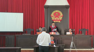 Góc khuất vụ án Bác sĩ Lê Thanh Liêm: Bài 4 - Phiên xử lạ lùng “quên” triệu tập... bị cáo, luật sư