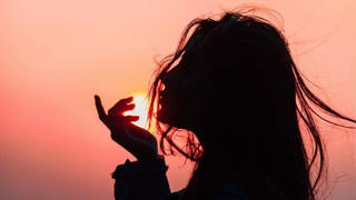 “Giật mình tỉnh ra, ồ nắng lên rồi”…