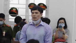 Cùng đồng bọn cưỡng đoạt tài sản, Quang “Ram bô” lĩnh án