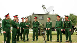 Binh chủng Thông tin liên lạc nâng cao khả năng làm chủ khí tài thế hệ mới