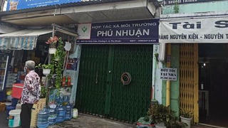 Giám đốc HTX môi trường ký khống “giấy thông hành” cho con gái qua chốt
