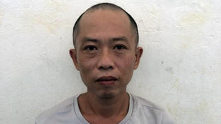Bắt kẻ mang theo “vũ khí nóng” đi buôn ma túy