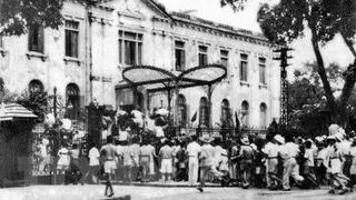 Lãnh tụ thiên tài Hồ Chí Minh và thắng lợi của Cách mạng Tháng Tám