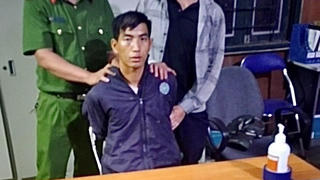 Bắt đối tượng vận chuyển 19 bánh heroin từ biên giới về tiêu thụ