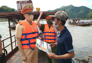 Giao thông đường thủy tại Mường La (Sơn La): Vừa đảm bảo ATGT, vừa đảm bảo chống dịch