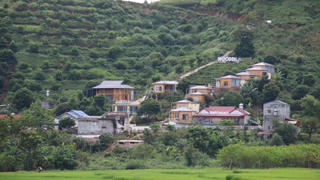 Loạn homestay không phép ở phố núi Mộc Châu