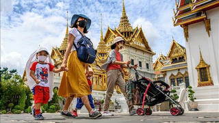Nhiều nước châu Á bắt đầu phục hồi, chấp nhận sống chung với “COVID-19”